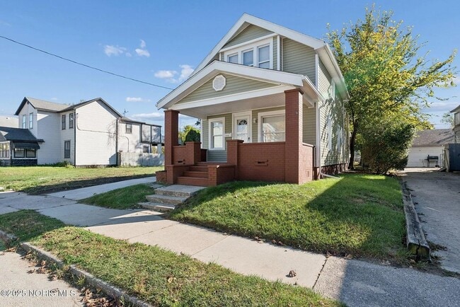 Building Photo - 1557 Indiana Ave