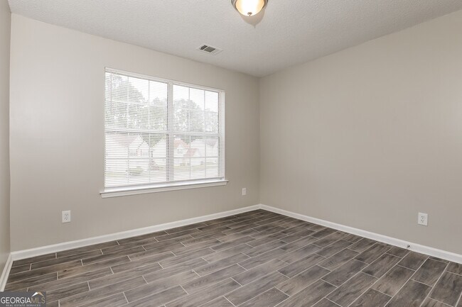 Building Photo - 8808 Edenton Way