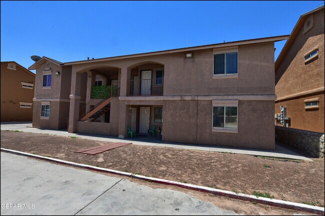Primary Photo - 3404 Blue Earth Ln