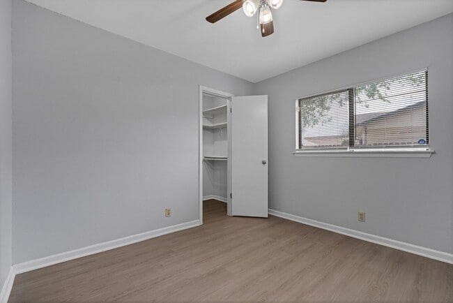 Building Photo - One Story Rental Home located near FM 78 and Walzem available for asap move in!