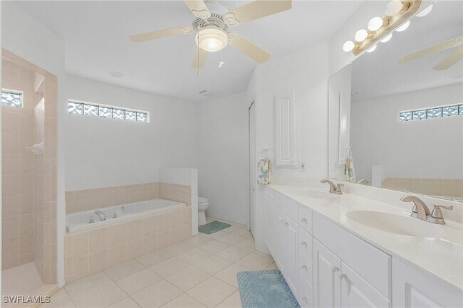 Building Photo - 2819 SW 37th Terrace
