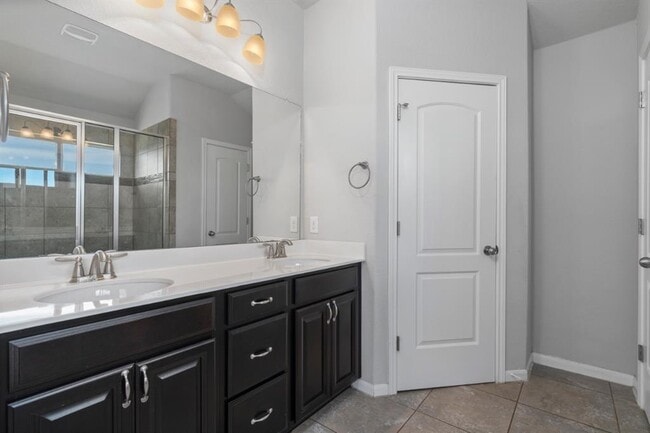 Building Photo - 105 Checkerspot Ct
