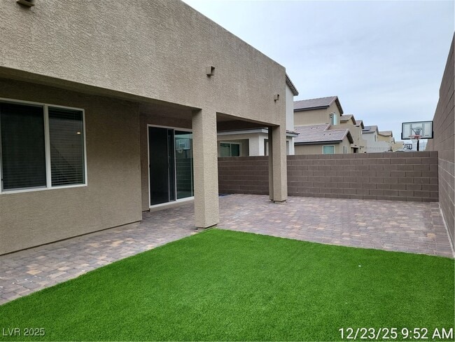 Building Photo - 2866 Gunnery Frg St