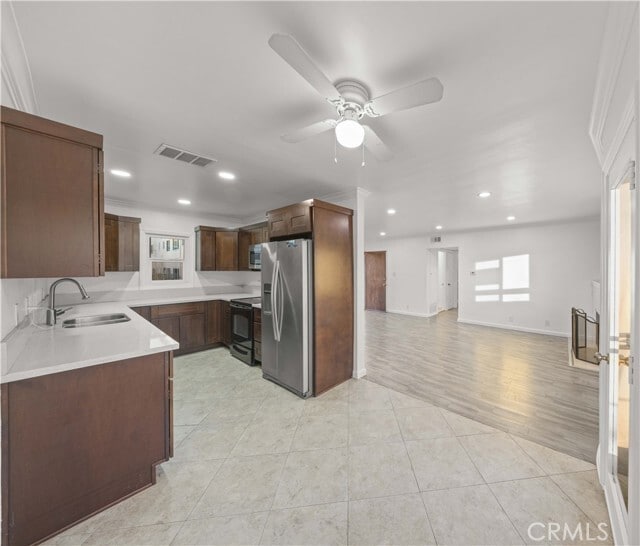 Building Photo - 211 E California Ave