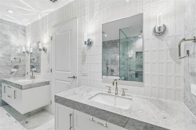 Building Photo - 3015 S Ysabella Ave