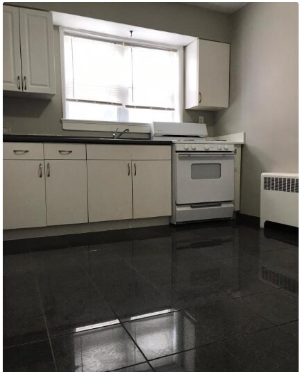 Building Photo - 302 Cattell Ave