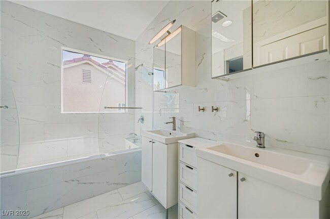 Building Photo - 6048 Attavilla Dr