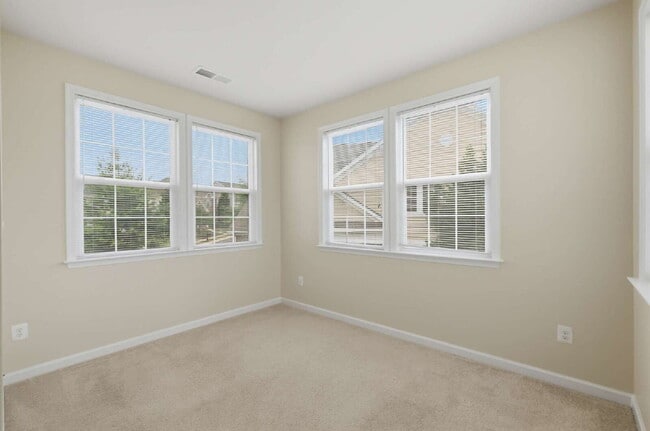 Building Photo - Sophisticated Colonial Offering Refined Finishes, Gourmet Kitchen & Spacious Floor Plan