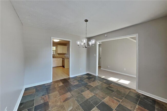 Building Photo - 3366 English Oaks Dr NW
