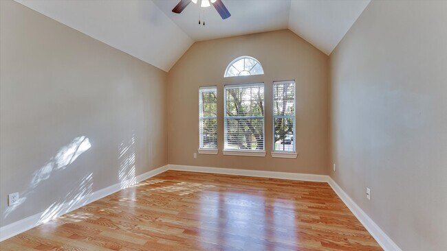 Building Photo - 15603 Twisting Springs Dr