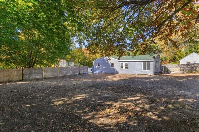 Building Photo - 400 Schooner Ave