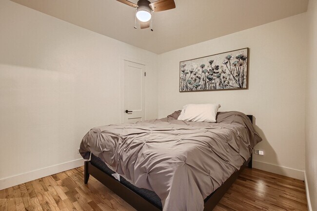 Building Photo - Updated 3BD/ 2BA home in Denver, CO! Available January 1st