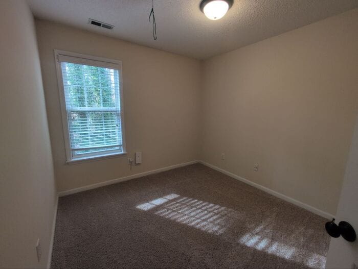 Building Photo - 7303 Bonnie Ridge Ct