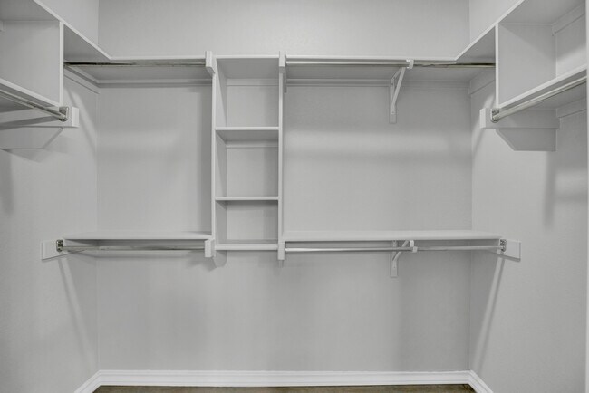Building Photo - 916 Hudson Ln