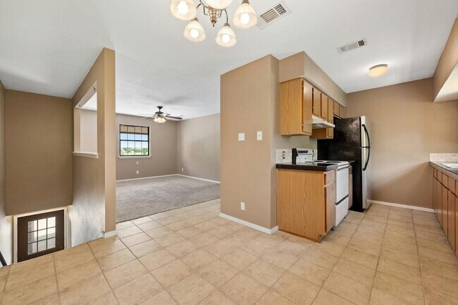Building Photo - 1700 Co Rd 130