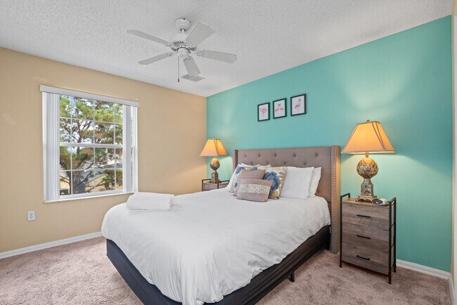 Building Photo - 127 Pompano Beach Dr