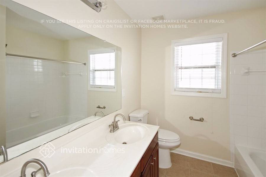 Building Photo - 7120 Thoreau Cir