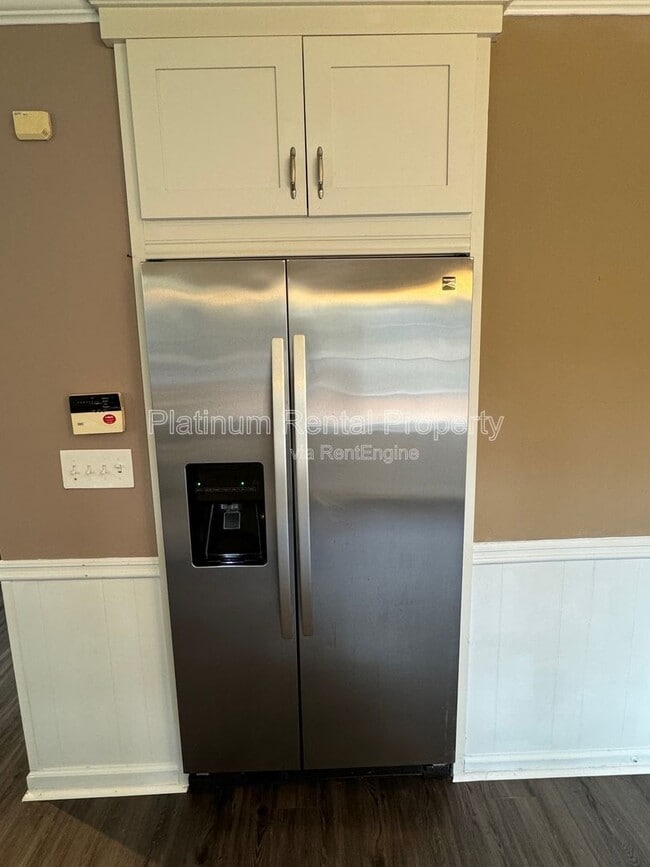 Building Photo - 2990 Summit Ridge