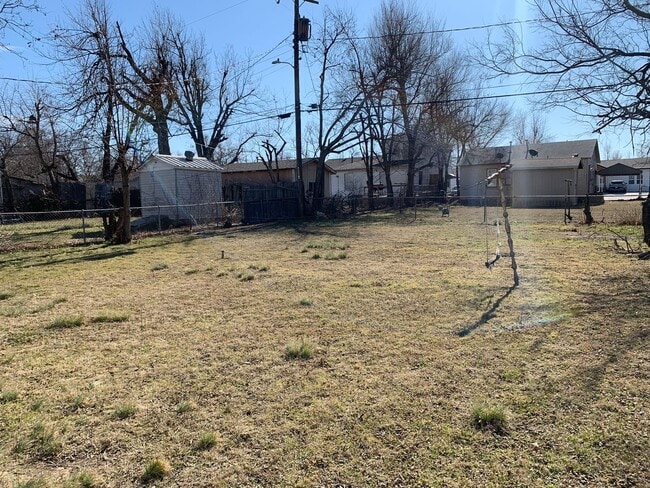 Building Photo - For Rent – 3 Bedroom Home in Warr Acres