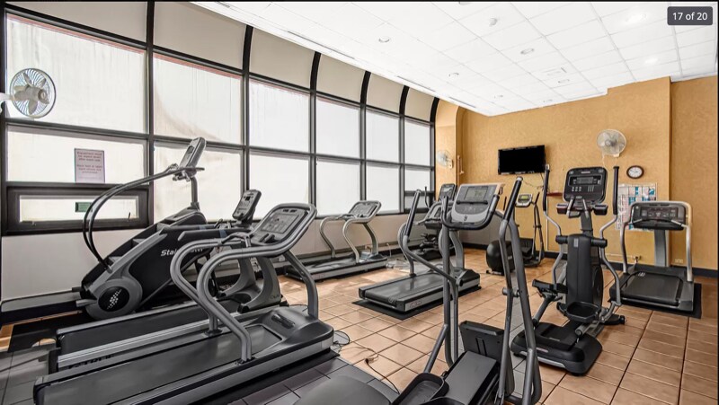 Building Photo - 211 E Ohio St