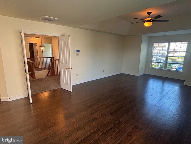 Building Photo - 7536 Pinewild Rd
