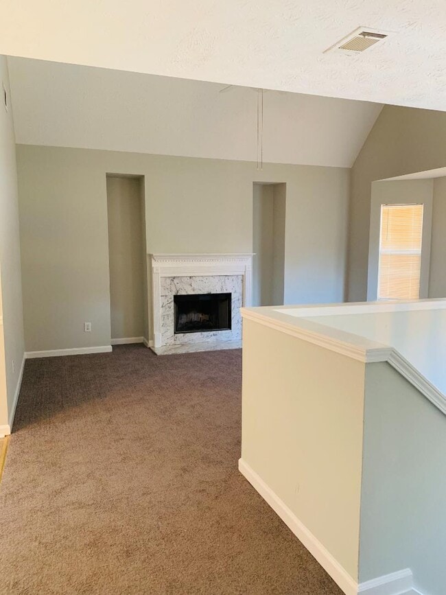 Building Photo - 2440 Bethune Cir