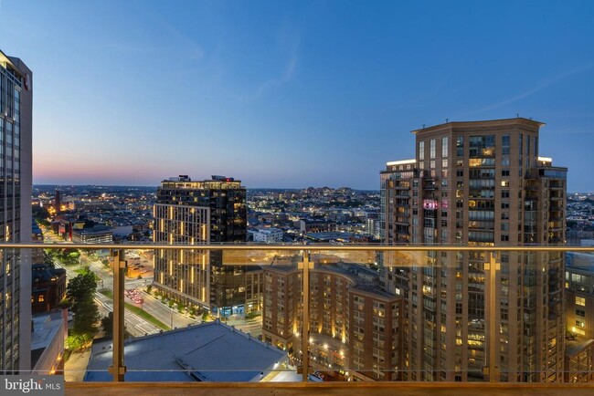 Building Photo - 300 International Drive