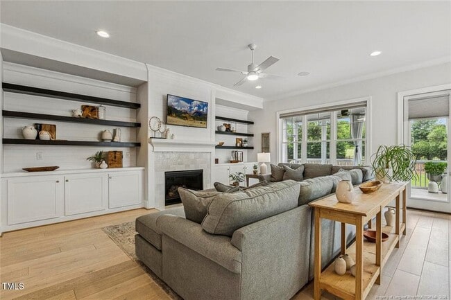 Building Photo - 2098 Amalfi Pl