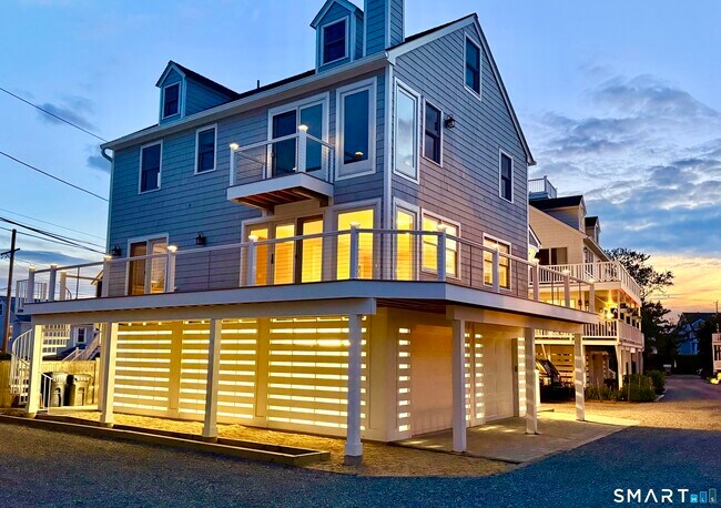 Building Photo - 691 Fairfield Beach Rd