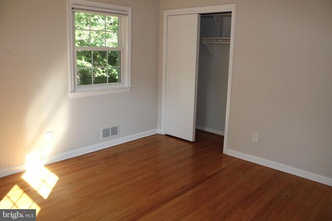 Building Photo - 3606 Barkley Dr