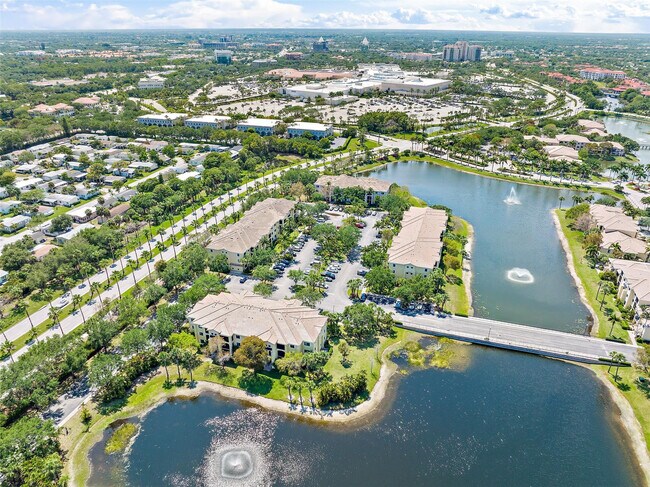 Building Photo - 3019 Alcazar Pl