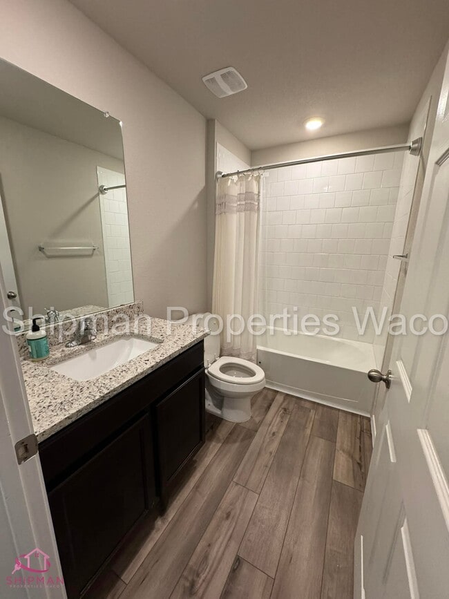 Building Photo - 7105 Canadian Dr