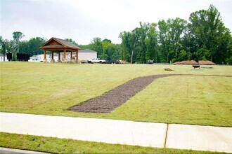 Building Photo - 386 Red Dragon Dr