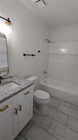 Building Photo - 665 Stonehenge Dr