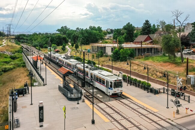 Building Photo - 1294 Stuart St