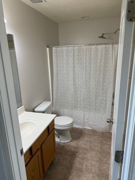 Building Photo - 204 Treeline Ln