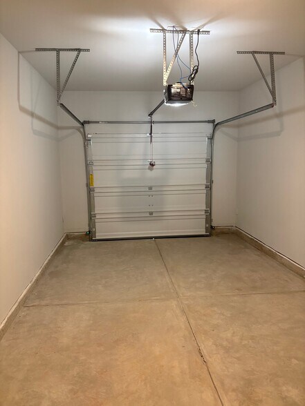 Building Photo - 3462 Firestone Dr
