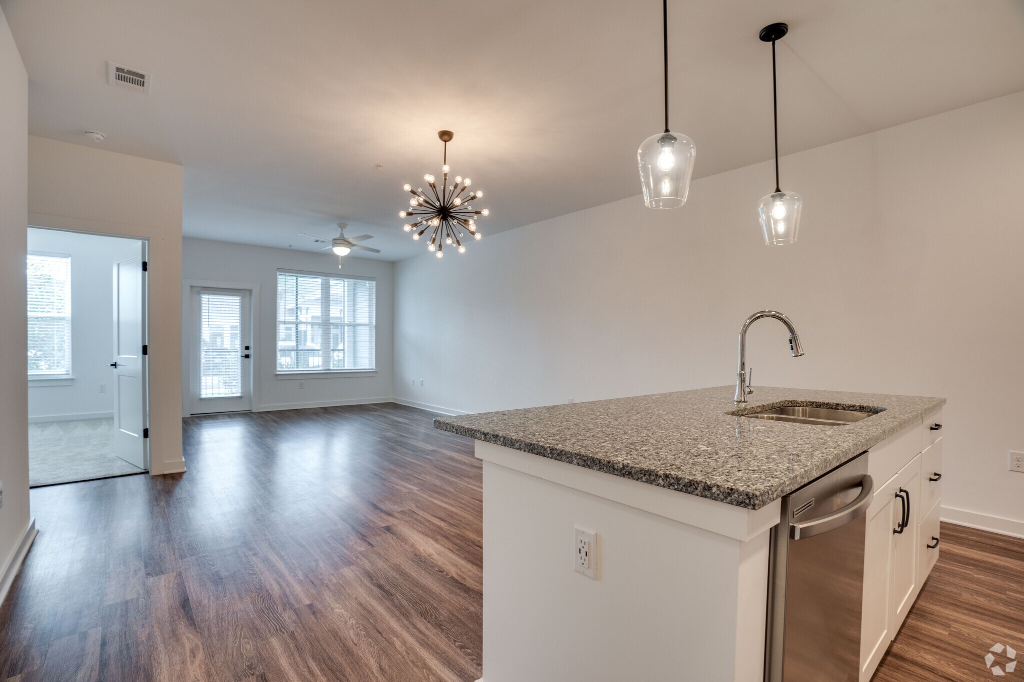 1BR, 1BA - 907SF - Tapestry Park