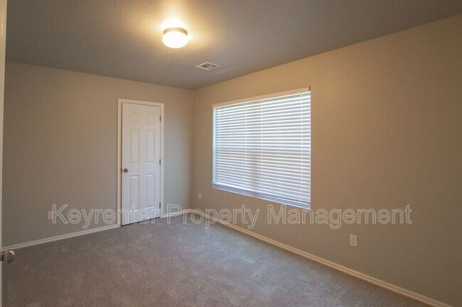 Building Photo - 1124 Granite Ln