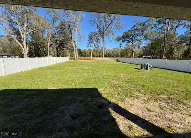 Building Photo - 6083 NW 53rd Ct