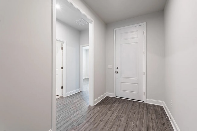 Building Photo - 192 Dendron Dr