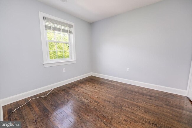 Building Photo - 1408 Foxhall Rd NW