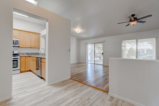 Building Photo - 2079 Poppywood Ave