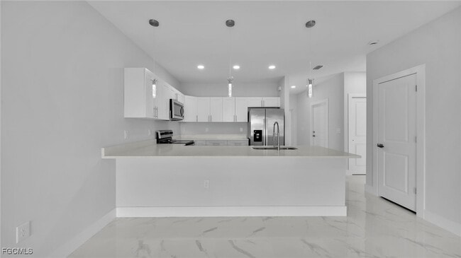 Building Photo - 2405-2407 Xelda Ave N