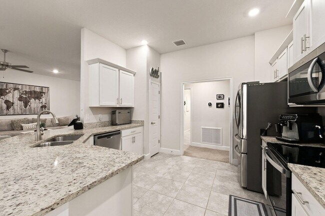 Building Photo - 8324 Amalfi Cir