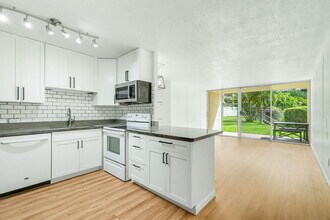 Building Photo - 95-2048-2048 Waikalani Pl