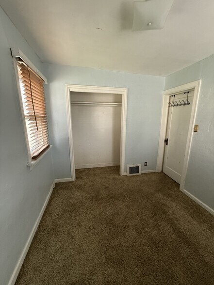Building Photo - 2713 S 900 E