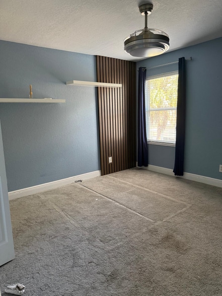 Building Photo - 11805 Holly Creek Dr