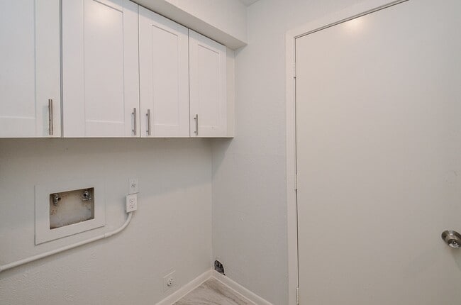 Building Photo - 8101 Amelia Rd