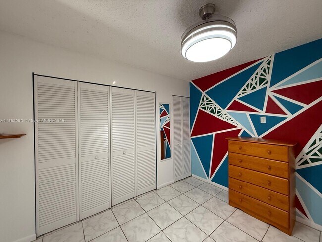 Building Photo - 6540 W 26th Dr